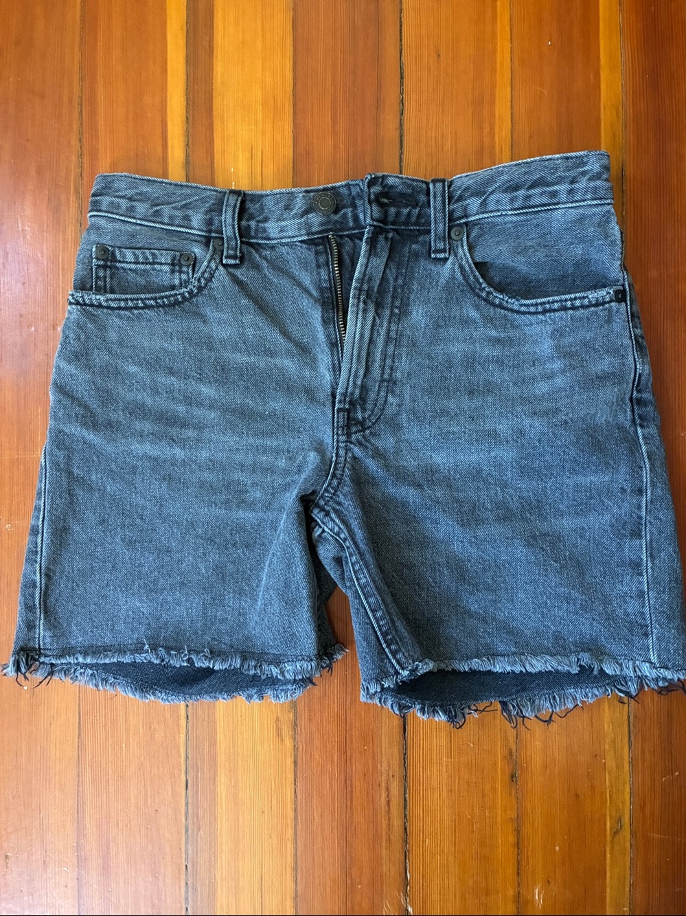 Everlane organic cotton denim shorts size 25